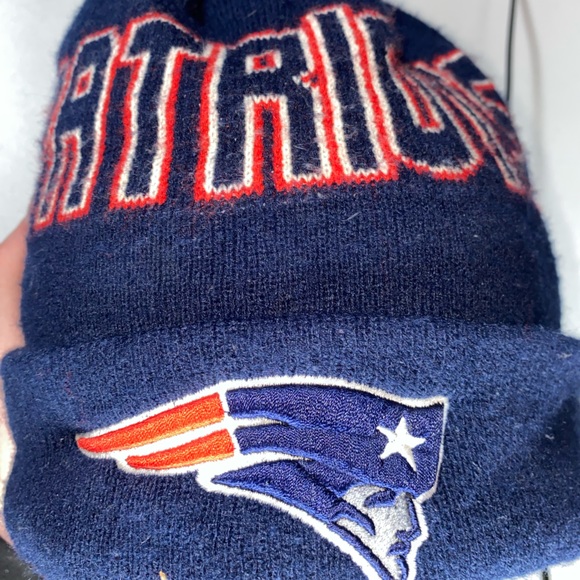 NFL New England Patriots Pom Beanie Official Team Apparel - Picture 2 of 7